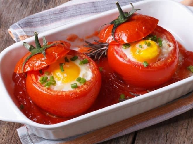 yumurtalı domates dolması
