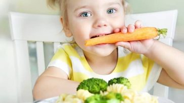 çocuklarda bağışıklık sistemi için yiyecek ve besinler