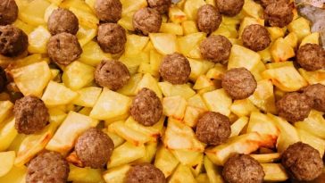 fırında patatesli pınar hindi köfte